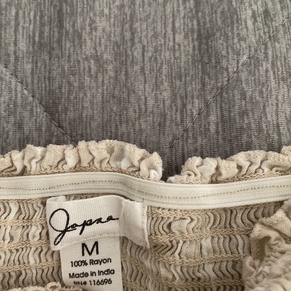 Medium Blouse - Picture 3 of 3